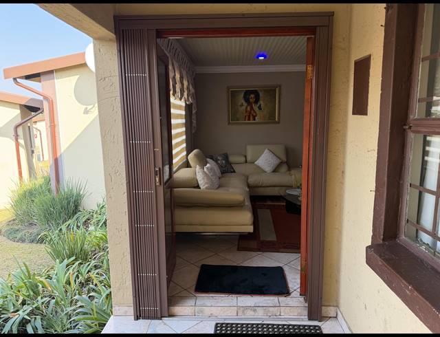 4 BEDROOM CLUSTER FOR SALE IN LIEFDE EN VREDE